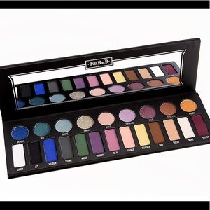 Kat Von D Makeup - Kat Von D Metal Matte palette Kat Von D Makeup - Kat Von D Metal Matte palette